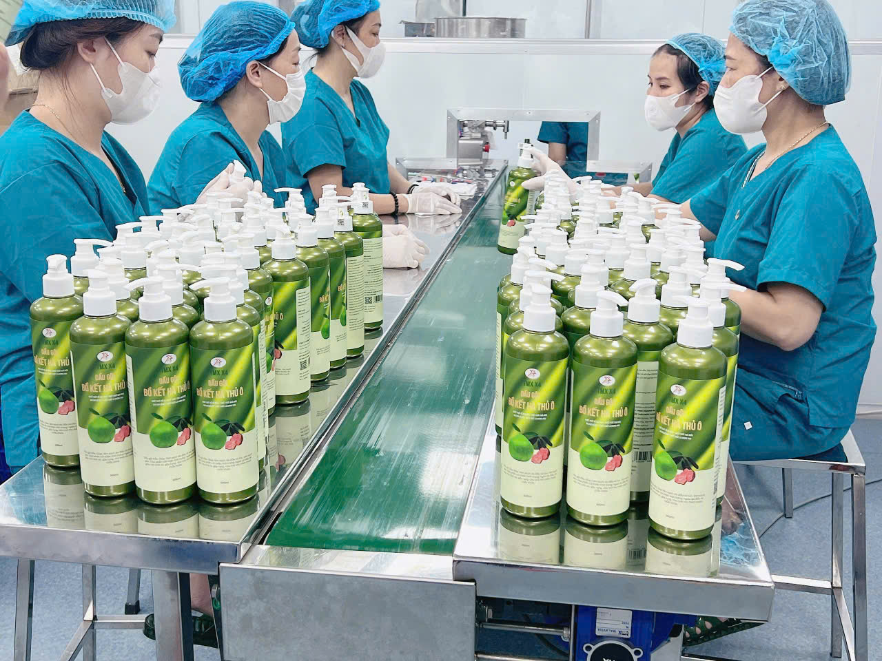 Dầu Gội Bồ Kết Hà Thủ Ô Thảo Mộc Xanh X4 500Ml - Ảnh 5