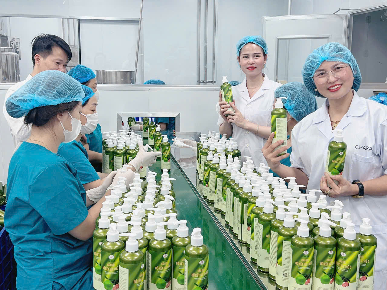 Dầu Gội Bồ Kết Hà Thủ Ô Thảo Mộc Xanh X4 500Ml - Ảnh 4